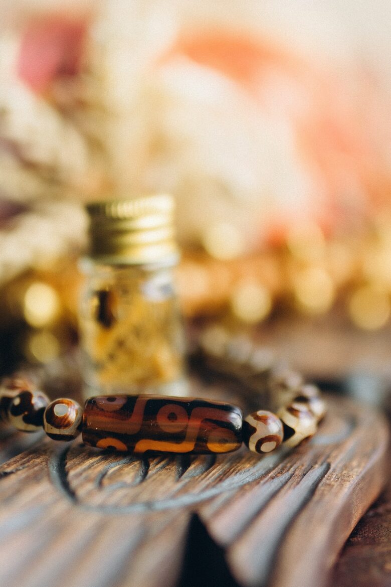 Tibetas 9 acu dzi pērles aproce (brūna)