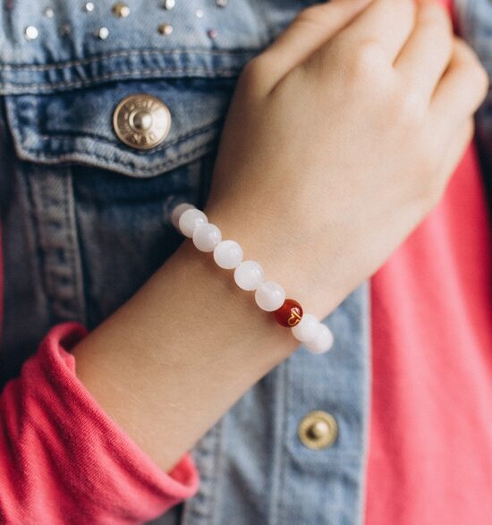 Selenīta aproce ar zodiaka zīmes pērlīti